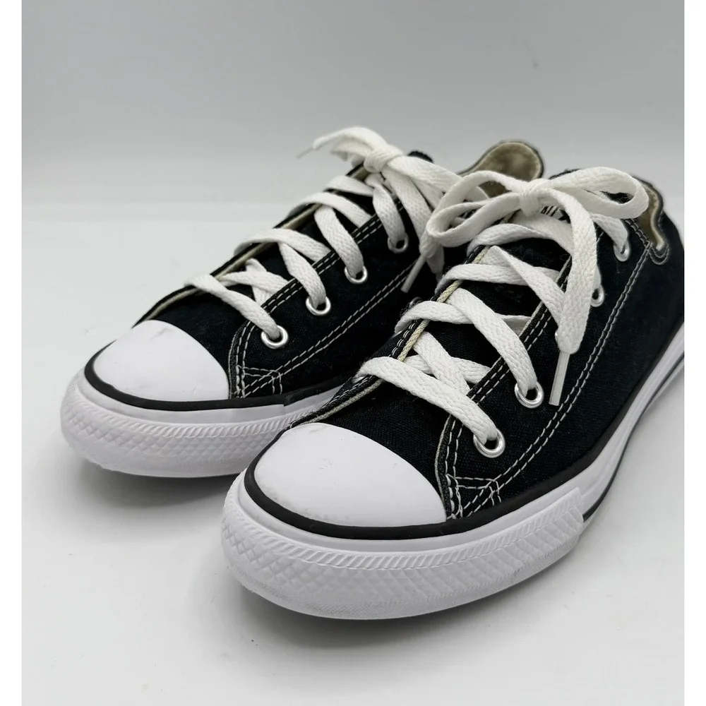 Converse Chuck Taylor All Star Low Top Black Sneakers Youth Size 2